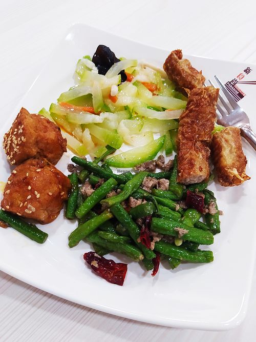 Can order veggies without rice at e Veg - Marina Square - 益素食 in Central Singapore