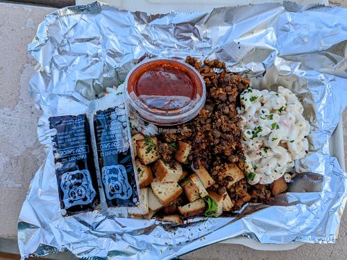 Hawaiian plate lunch with tofu & veggie crumble at Ohanas395 in June Lake