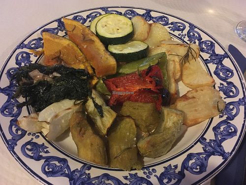 Roast potatoes and vegetables at Fornos de Lava in San Jorge