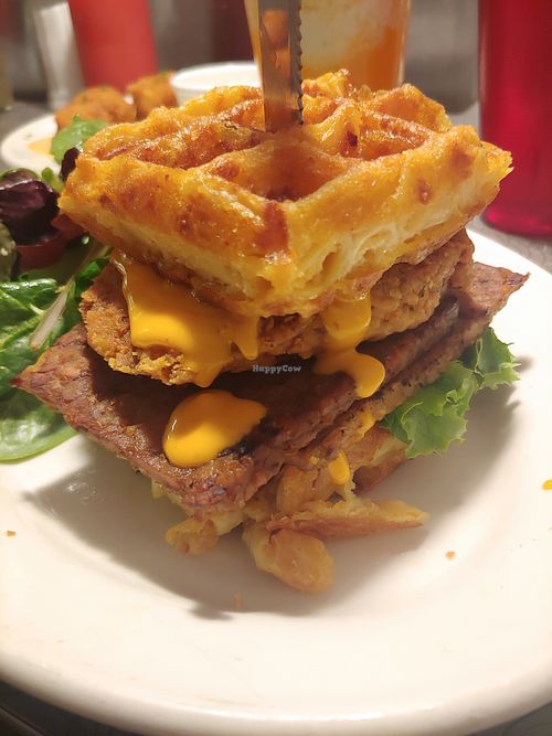 Mac n Stack at Veggie Galaxy in Cambridge