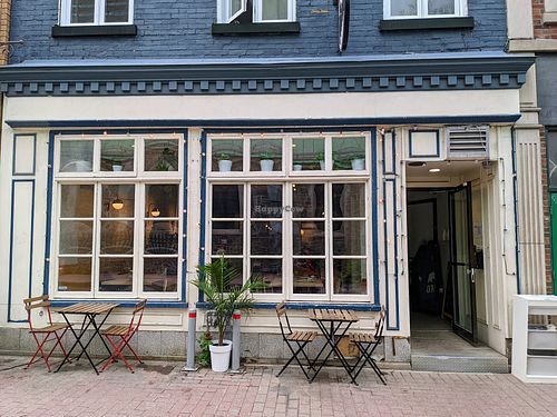 Storefront at Nina Pizza - St-Jean-Baptiste in Quebec