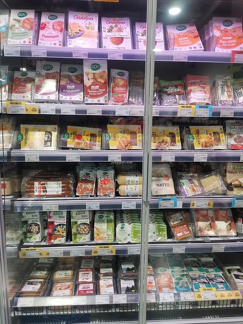  at Biocoop in Sarlat-la-caneda