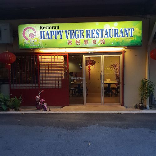 Shop at Happy Vege Restaurant in Kuala Terengganu