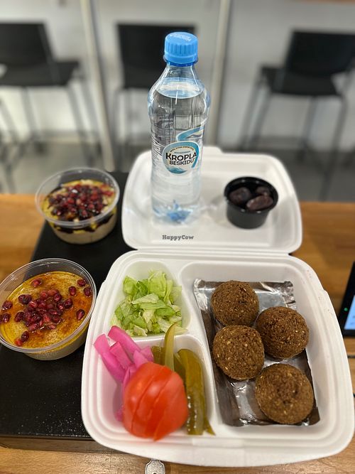 Extra classic at House Falafel & Hummus in Warsaw