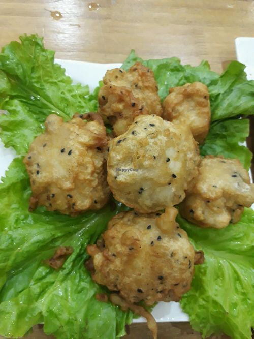 Deep fried cauliflower  at Vegetarian in the Golden Age in Vientiane