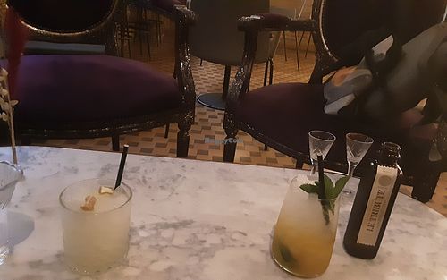 Last cocktails at Amberes The Vegetarian Wine And Cocktail Bar in Valencia