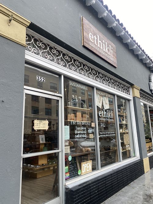 Upon Arrival (on a rainy day)   at Ethikli in Long Beach