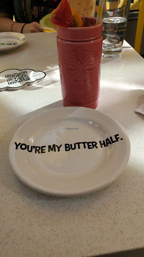 Cute plates at The Breakfast Club in Los Angeles