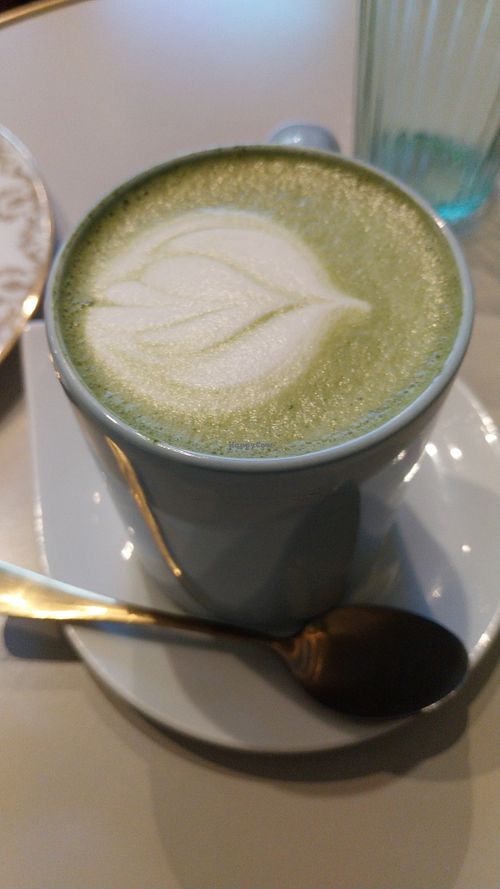 Vegan matcha at Chez Molly in Versailles