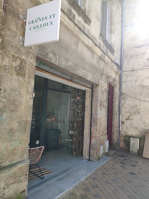 Entrance at Graines Et Cailloux in Bordeaux