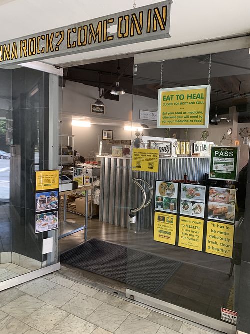 Restaurant   at Rock N Rolls in Honolulu