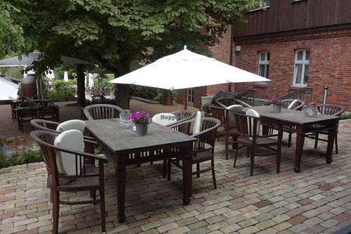 Outdoor seating at Spreewälder Privatbrauerei 1788 in Schlepzig