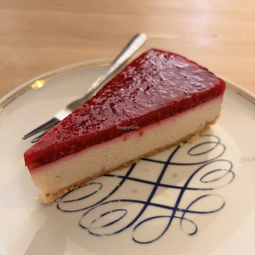 Himbeer-Cheese-Cake  at Doki in Leipzig