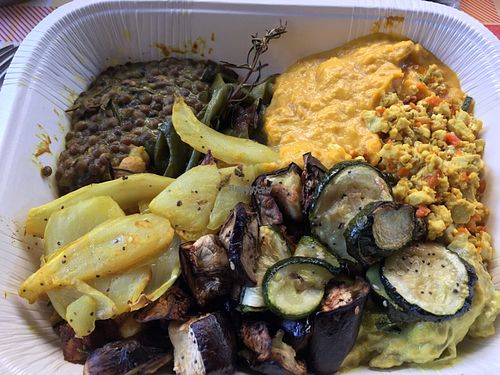 tasting for lunch at Alhambra in Milan