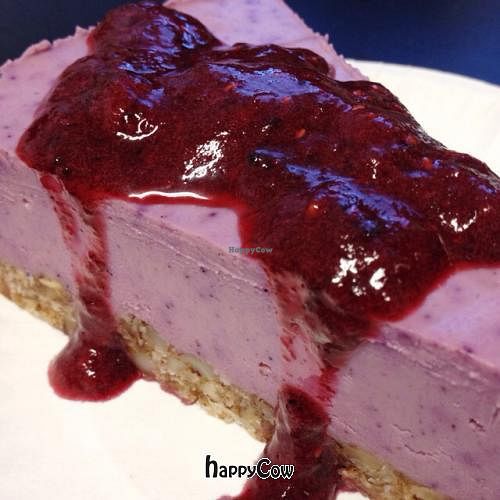 dairy free blueberry cheesecake at Rawmbas in Nanaimo