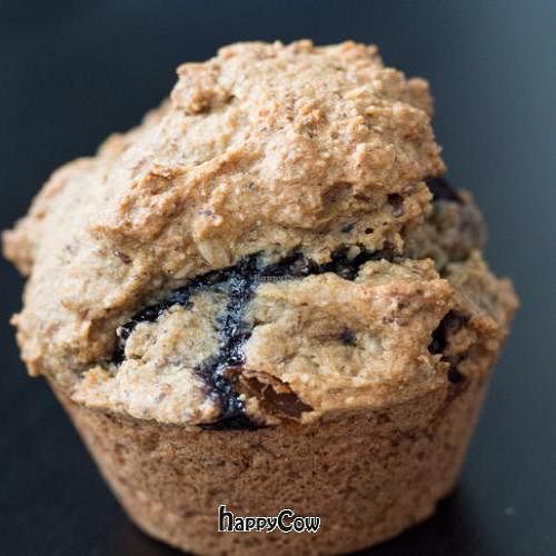 blueberry muffin at Rawmbas in Nanaimo