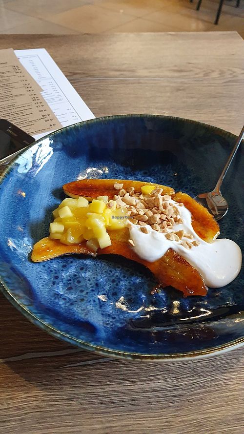 Caramel banana with coconut cream and salted peanuts at Salsa Bistro in Vitebsk