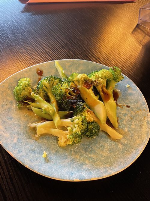  Vegan broccoli with pepper sauce at HIRO in Vienna