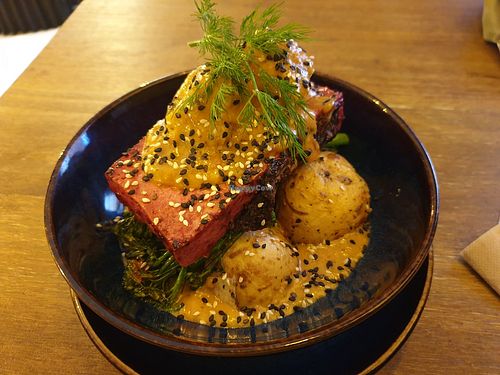 Salm'n  broccoli bowl at Meet Vegano in Malaga