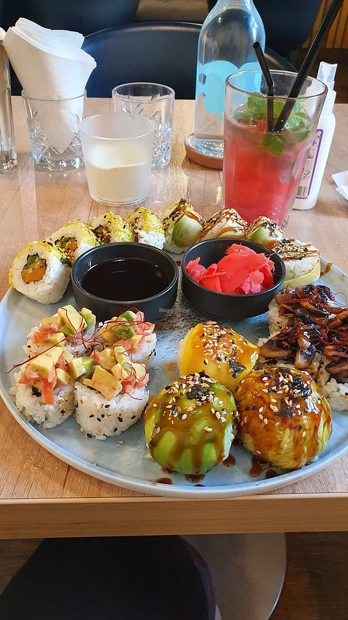 The vegan sushi set at YOKI in Vitebsk