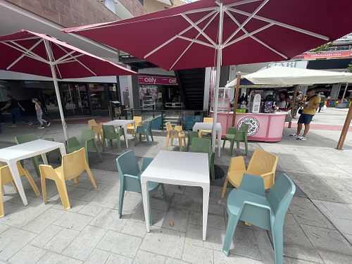 Plenty of seating next to the cart outside  at Divina Berlina in Tenerife