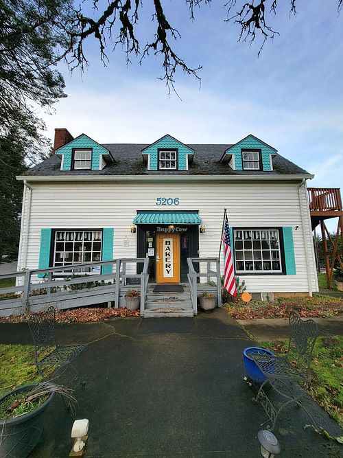 Image of Chandelier Bakery