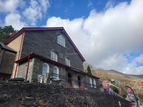 Caffi Gwynant Outside at Caffi Gwynant in Gwynedd