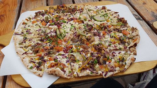 Veganer Flammkuchen (sehr sehr lecker!) at Zucker und Salz in Freinsheim