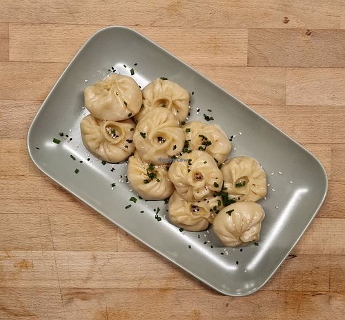 Vegane Momos at Traders in Aarau