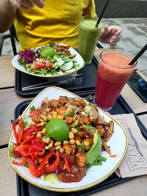 Both at Dean & David - Weliosplatz in Wels