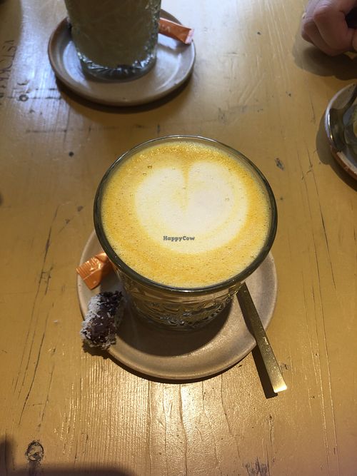 Chai latte golden (oat)milk  at BUNA in Lier