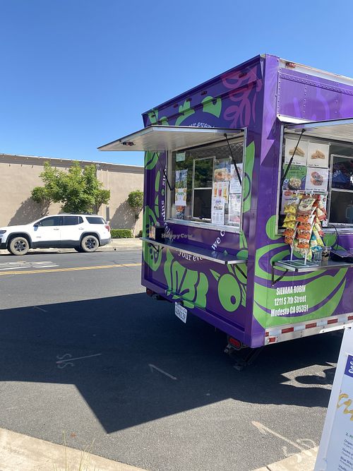Cute Little Truck  at Oakdale Morning Market in Oakdale