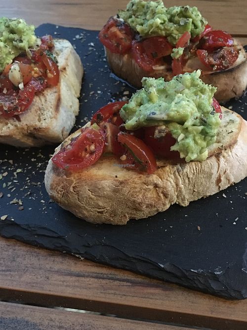Avocado bruschetta at Sfizy Veg in Berlin