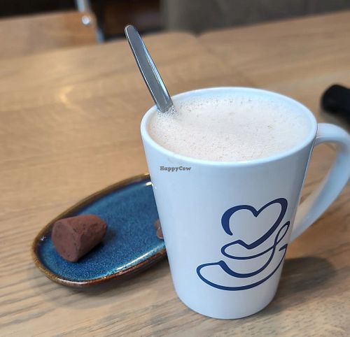 Vegan warme choco at The Blue Heart Brew - Chocolate Company Cafe in Delft