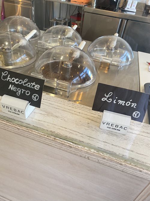 Vegan labeling  at Vrebac Ice Cream in Fuerteventura