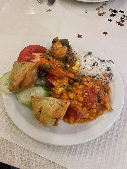 was there for new years eve (buffet 30€ all you can eat)  at Holi Diwali in Sagres