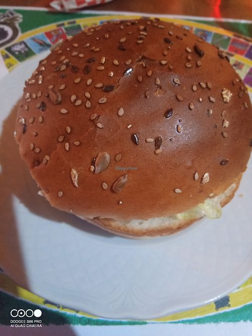 Panino con beyond burger at Black Sheep Country Pub - Pecora Nera Country Pub in Cassano Delle Murge