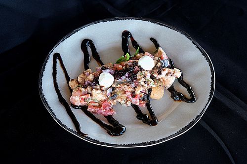 Ciabatta Salad with Vegan Caviar balsamic vinegar, onion, tomato, sauce of soy sauce and cream cheese chestnuts at Praana Pousada e Restaurante in Nisia Floresta