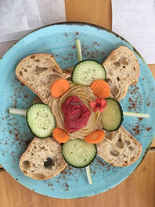 Hummus platter at Meu Limao in Lagos