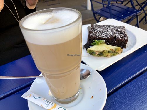 oat milk latté at Ecco in Cologne