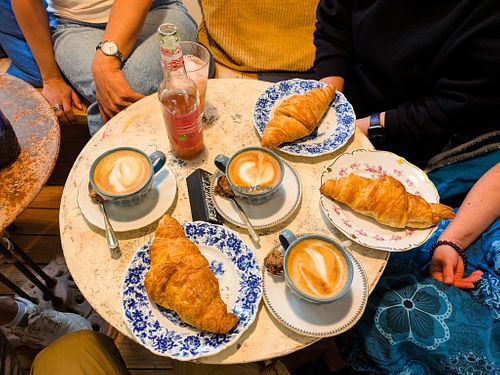 Cappuccinos and vegan Croissants at Kaufladen Speyer Unverpackt Café at Kaufladen Speyer Unverpackt in Speyer