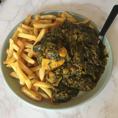 VE/GF Saag Aloo & chips   at Cardamon in Hebden Bridge