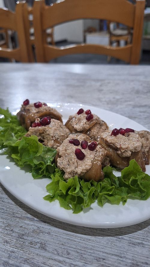 walnut stuffed eggplant at Nektari in Tskaltubo
