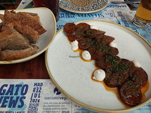 Starter / Chorizo a la sidra at Distrito Vegano Invernadero in Madrid