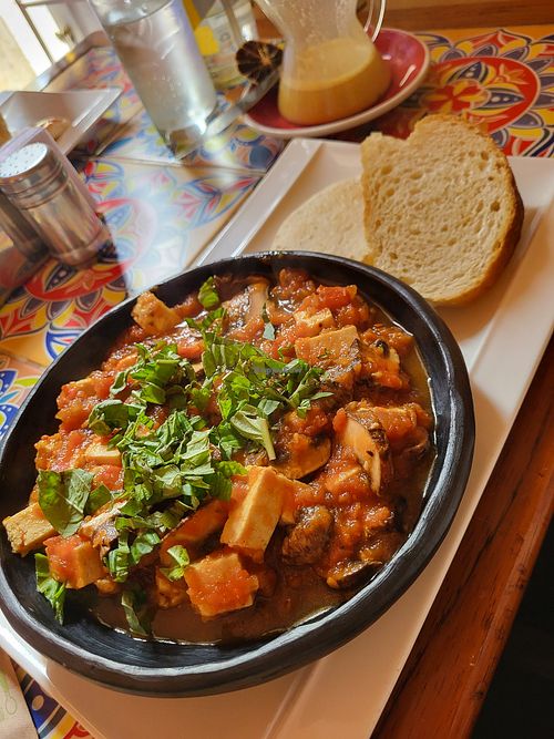 Delisious vegan breakfast at Orígenes Café in Bogota