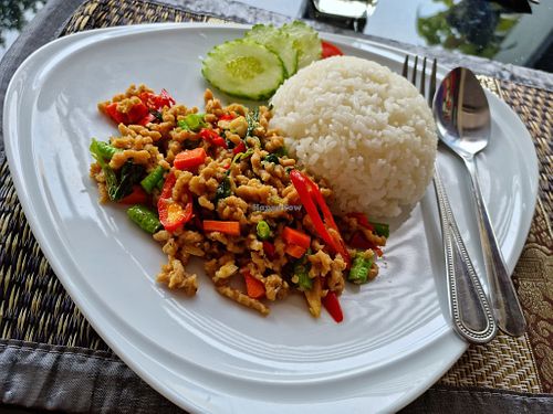 Pad Kapow at Poke Bowl in Koh Chang