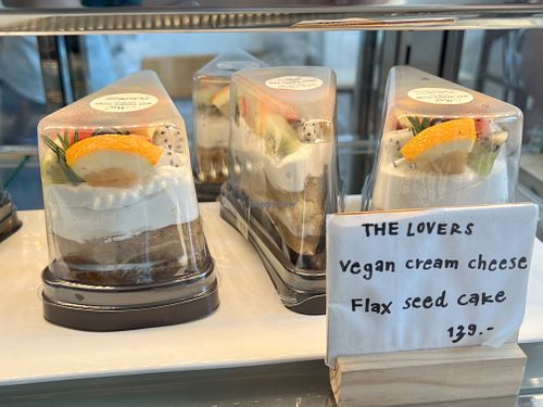 Cakes #Veganuary at May Veggie Home in Bangkok