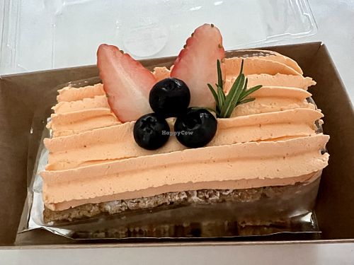 Carrot #Veganuary at May Veggie Home in Bangkok