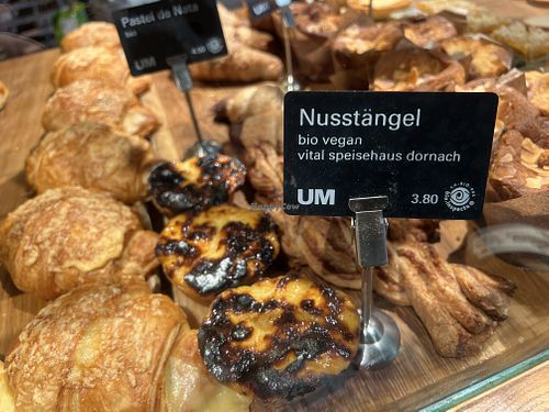 vegan danishes  at Um in Basel