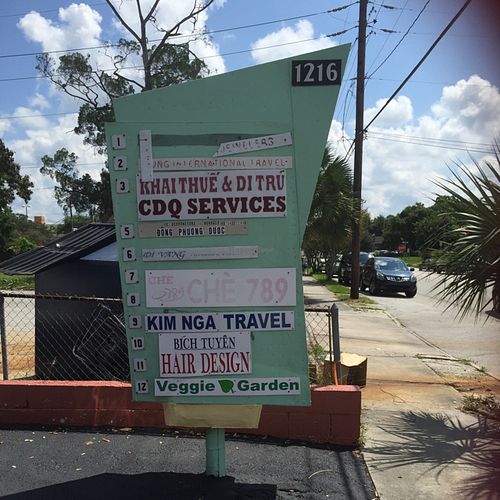 parking in back  at Veggie Garden in Orlando